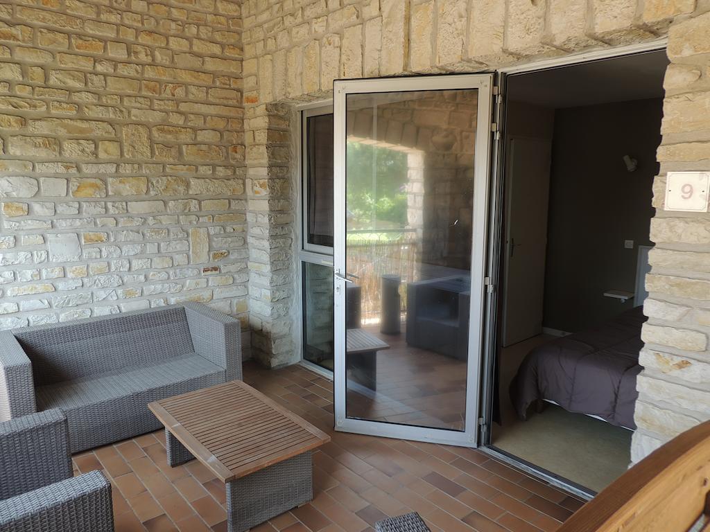 Hotel Auberge Des Charmilles Sainte-Soulle المظهر الخارجي الصورة